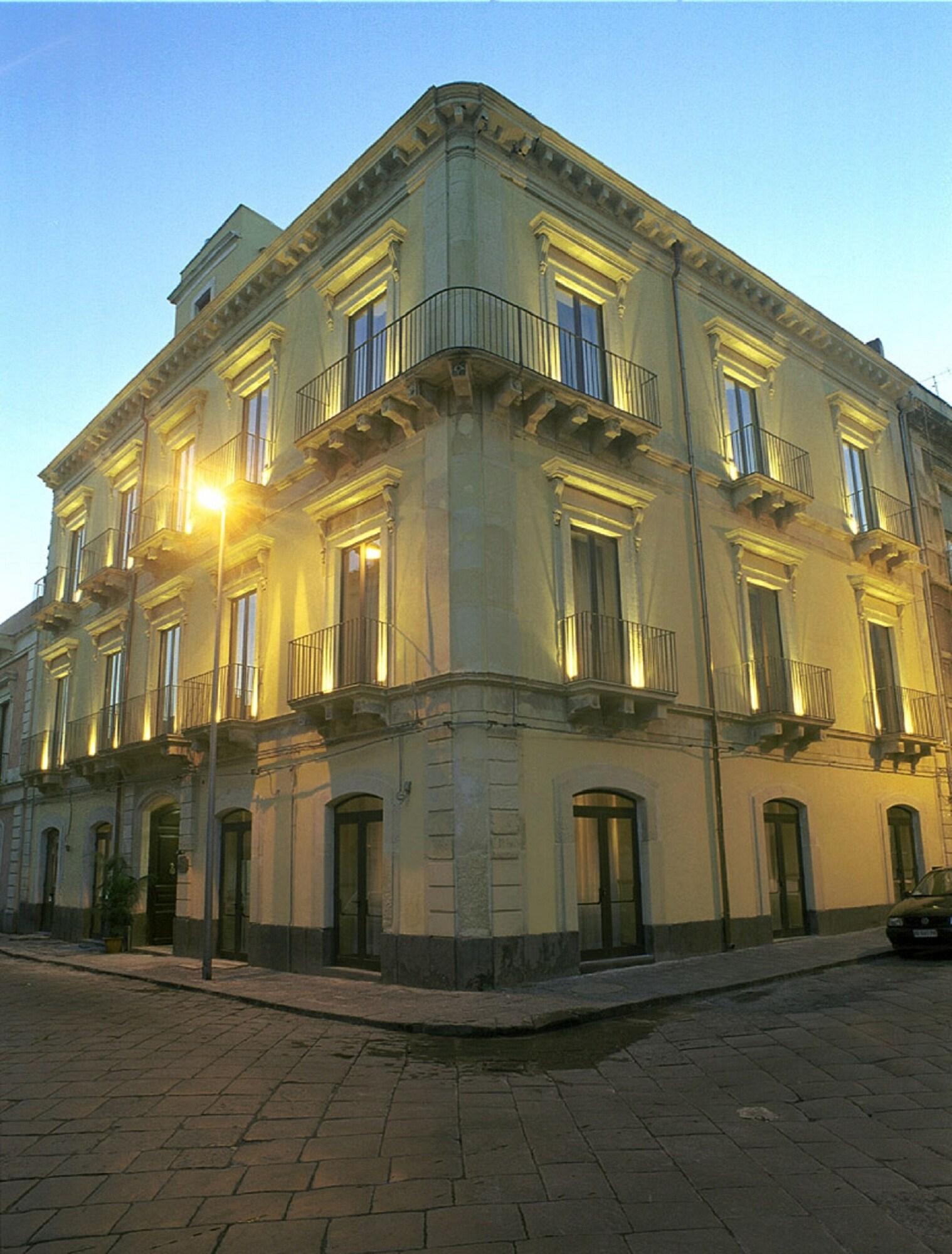 Hotel La Ville Catania-Fontanarossai nemzetközi repülőtér Kültér fotó