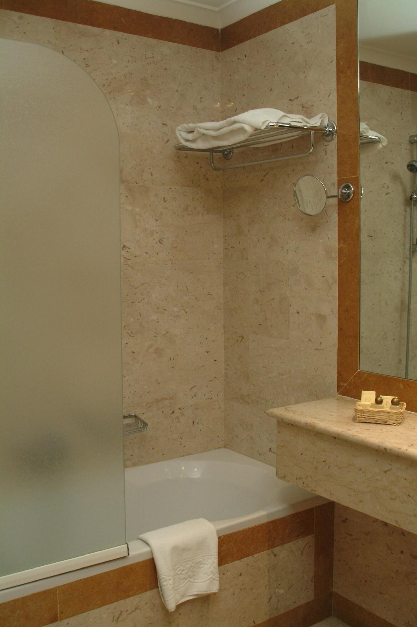 Hotel La Ville Catania-Fontanarossai nemzetközi repülőtér Kültér fotó