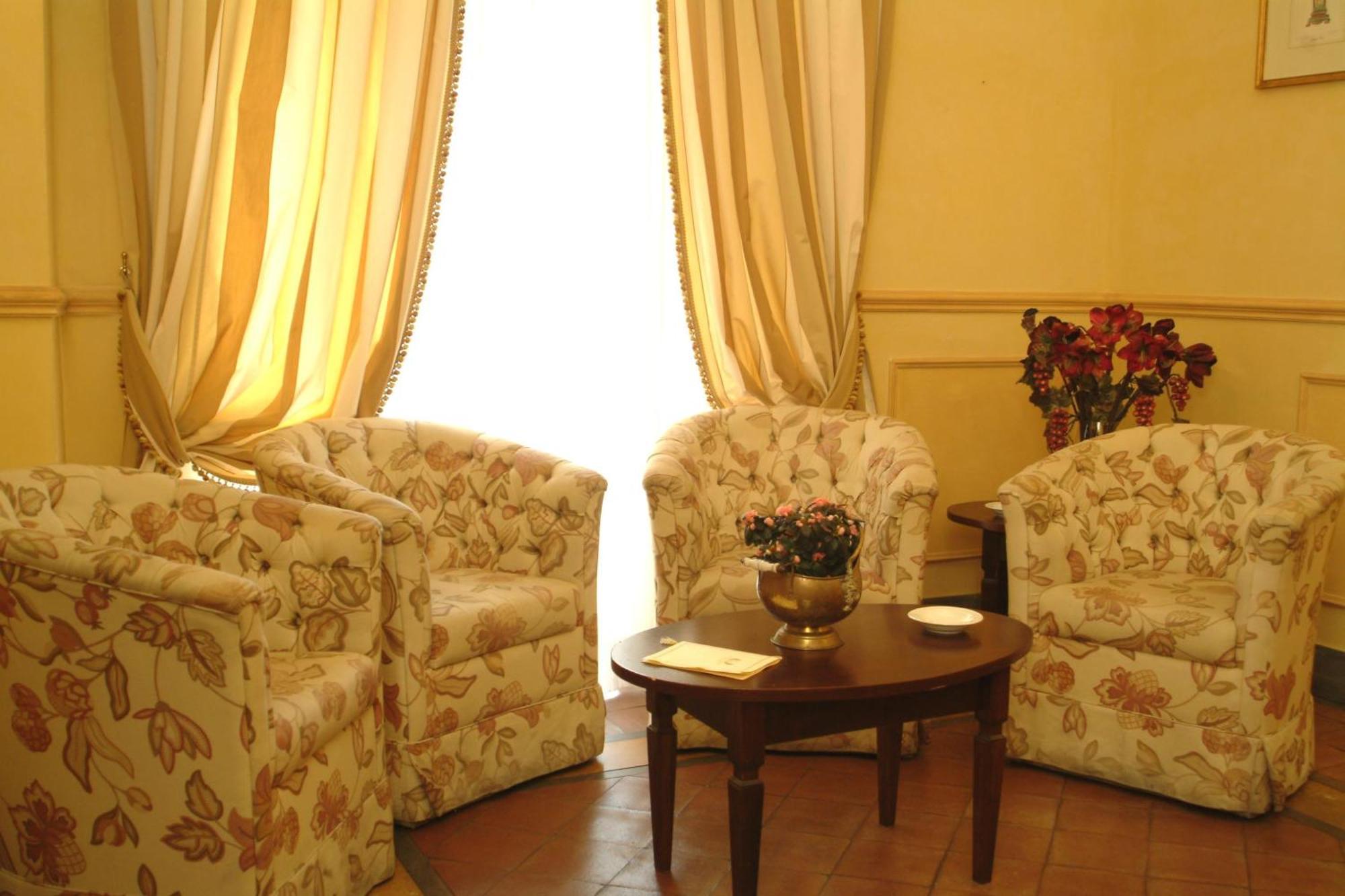 Hotel La Ville Catania-Fontanarossai nemzetközi repülőtér Kültér fotó