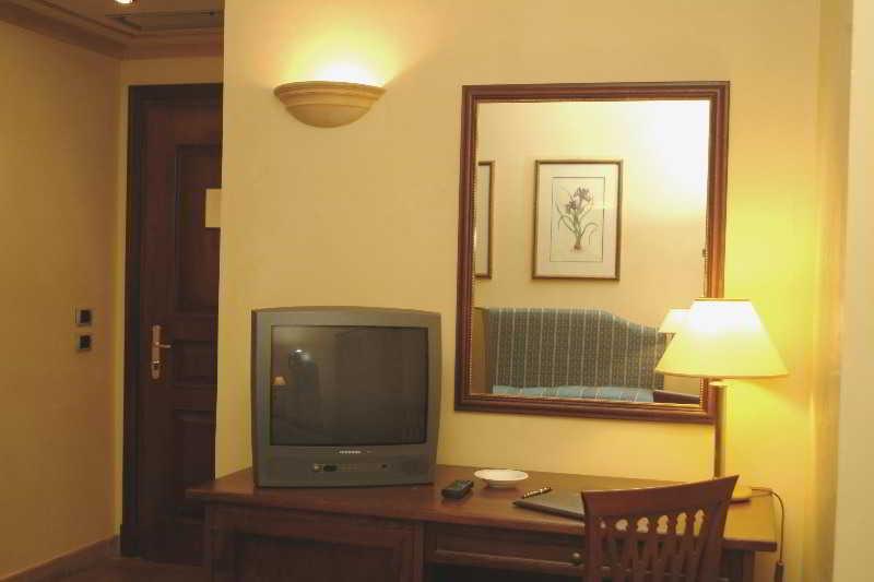 Hotel La Ville Catania-Fontanarossai nemzetközi repülőtér Kültér fotó