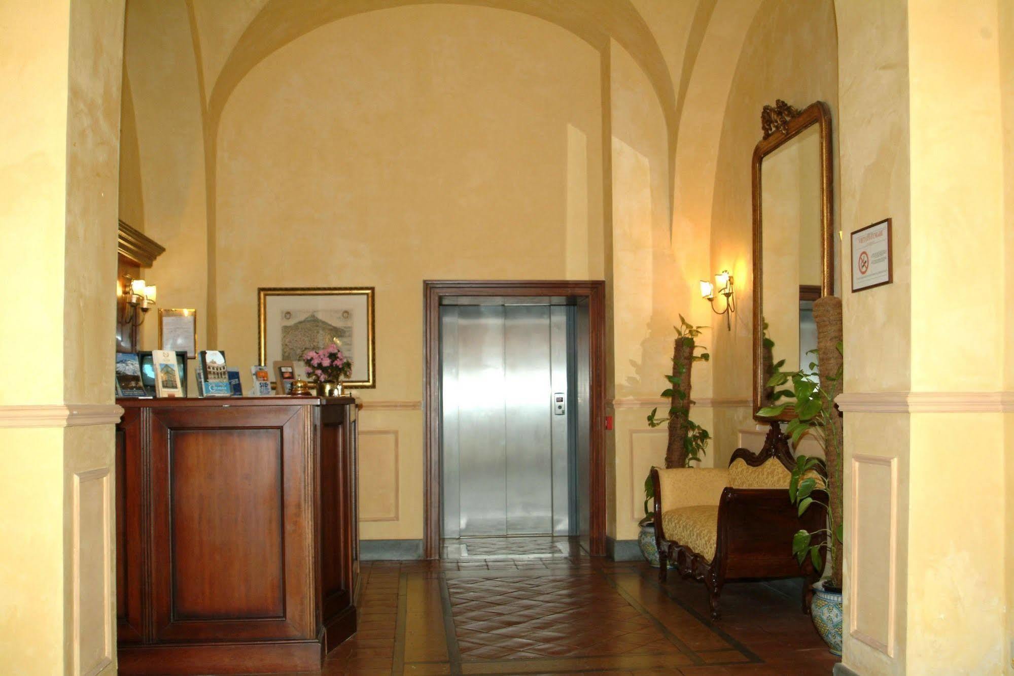Hotel La Ville Catania-Fontanarossai nemzetközi repülőtér Kültér fotó