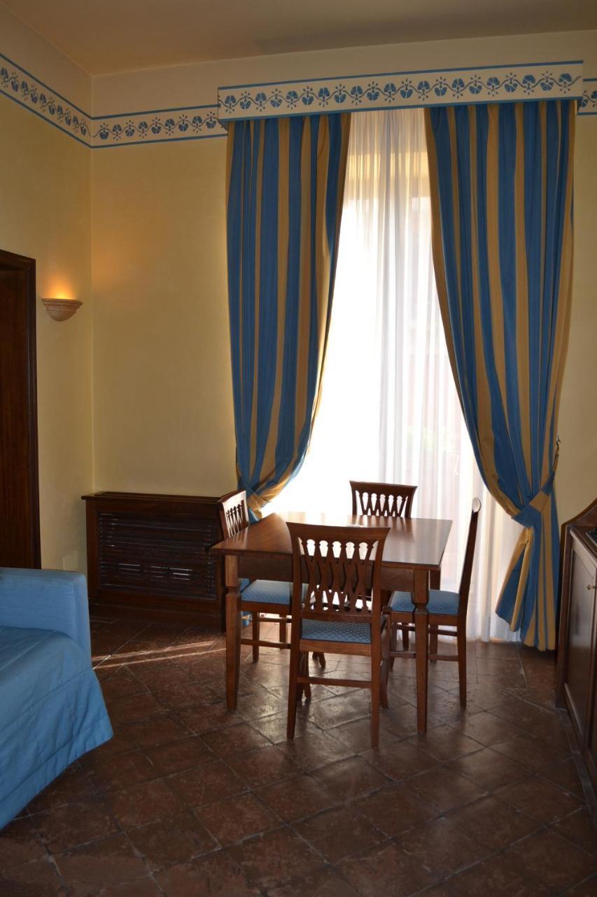 Hotel La Ville Catania-Fontanarossai nemzetközi repülőtér Kültér fotó