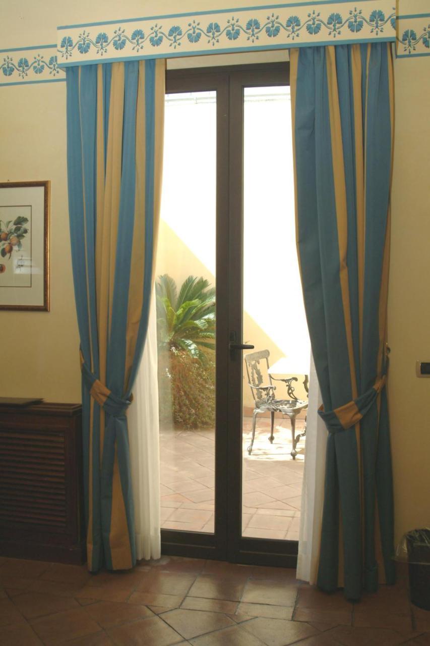 Hotel La Ville Catania-Fontanarossai nemzetközi repülőtér Kültér fotó